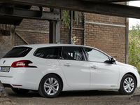 Gebraucht Peugeot 308 SW Access 131 PS (96 kW) 2014 Weiß Kombi