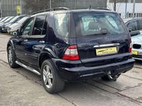 Gebraucht Mercedes ML270 163 PS (119 kW) 2003 Blau SUV