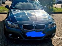 Gebraucht BMW 318 143 PS (105 kW) 2010 Grau Kombi