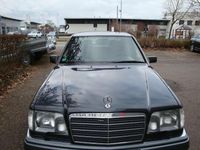 Gebraucht Mercedes E300 136 PS (100 kW) 1995 Schwarz Limousine