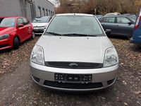 Gebraucht Ford Fiesta 70 PS (51 kW) 2005 Silber Kleinwagen