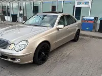 Gebraucht Mercedes 220 150 PS (110 kW) 2004 Beige Limousine
