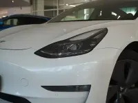 Gebraucht Tesla Model 3 366 kW (498 PS) 2022 Weiß metallic Limousine