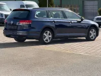 Gebraucht VW Passat 150 PS (110 kW) 2017 Blau Kombi
