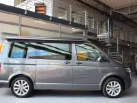 Gebraucht VW California Beach 150 PS (110 kW) 2023 Indiumgrau metallic Van