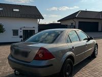 Gebraucht Ford Mondeo 110 PS (80 kW) 2001 Grau Limousine