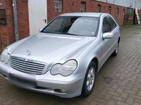 Gebraucht Mercedes 200 163 PS (119 kW) 2000 Silber Limousine