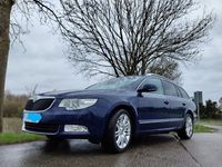 gebraucht Skoda Superb 2.0 TDI DSG 4x4 Elegance Combi Elegance