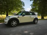 Gebraucht Mini Cooper Cabriolet 122 PS (89 kW) 2010 Weiß Cabrio