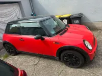 Käytetty Mini Cooper 90 HP (66 kW) 2004 Punainen Viistoperä