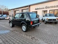 Gebraucht Lada niva 83 PS (61 kW) 2021 Schwarz SUV