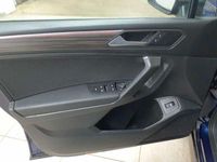 Gebraucht VW Tiguan Allspace Elegance 150 PS (110 kW) 2022 Atlantic blue metallic SUV