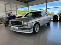 Gebraucht Mercedes 230 136 PS (100 kW) 1983 Silber Coupé