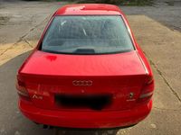 Gebraucht Audi A4 125 PS (91 kW) 2000 Rot Limousine