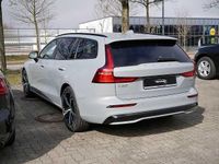 Gebraucht Volvo V60 Plus 400 PS (294 kW) 2025 Grau Kombi
