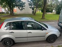 Gebraucht Ford Fiesta 69 PS (50 kW) 2002 Silber Kleinwagen
