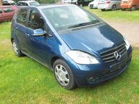 Gebraucht Mercedes A180 Avantgarde 116 PS (85 kW) 2011 Blau Van / Kleinbus