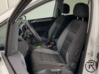 gebraucht VW Touran 1.5 TSI DSG Active / 7-Sitzer Navi RFK