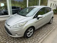 Gebraucht Ford Fiesta Titanium 97 PS (71 kW) 2010 Silber Kleinwagen