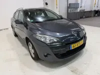 Gebraucht Renault Mégane GrandTour Dynamique 110 PS (80 kW) 2011 Grau Kombi