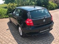 Gebraucht BMW 116 122 PS (89 kW) 2010 Schwarz Kleinwagen