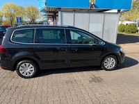 Gebraucht VW Sharan 150 PS (110 kW) 2016 Schwarz Van / Kleinbus