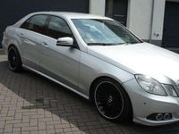 Używany Mercedes E250 Elegance 204 KM (150 kW) 2009 Srebrny Sedan/Limuzyna