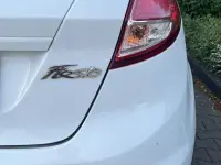 Gebraucht Ford Fiesta Trend 75 PS (55 kW) 2014 Weiß Kleinwagen
