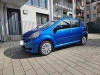 Gebraucht Toyota Aygo 65 PS (47 kW) 2009 Blau Kleinwagen