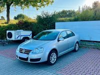 Gebraucht VW Jetta 102 PS (75 kW) 2008 Grau Limousine