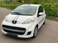 Gebraucht Peugeot 107 68 PS (50 kW) 2011 Weiß Kleinwagen