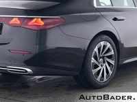 Gebraucht Mercedes E220 Advanced 197 PS (144 kW) 2023 197 lack obsidianschwarz (metallic) Limousine