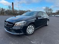 Gebraucht Mercedes A180 109 PS (80 kW) 2017 Schwarz Limousine