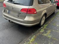 Gebraucht VW Passat 140 PS (102 kW) 2012 Andere farben Kombi