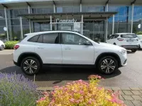 Gebraucht Mercedes GLA200 Progressive 150 PS (110 kW) 2022 Weiß SUV