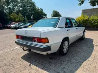 Gebraucht Mercedes 190 109 PS (80 kW) 1992 Silber Limousine