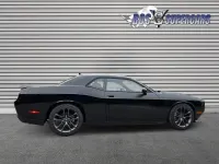 Używany Dodge Challenger 381 KM (280 kW) 2023 Czarny Coupe