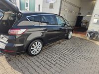 Second-hand Ford S-MAX S 209 CP (153 kW) 2015 Negru Monovolum