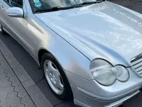 Gebraucht Mercedes C200 163 PS (119 kW) 2002 Silber Coupé