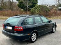 Gebraucht Volvo V40 116 PS (85 kW) 1999 Schwarz Kombi
