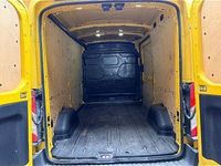 Second-hand Ford Transit 101 CP (74 kW) 2015 Galben Berlinǎ