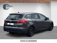 Gebraucht Ford Focus Business Edition 125 PS (91 kW) 2017 Grau Limousine