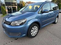 Gebraucht VW Touran Trendline 105 PS (77 kW) 2012 Acapulcoblau Van / Kleinbus