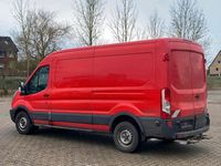 Gebraucht Ford Transit 105 PS (77 kW) 2017 Rot Van
