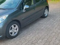 Gebraucht Peugeot 207 75 PS (55 kW) 2008 Grau Kleinwagen