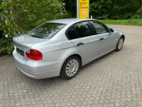 Gebraucht BMW 318 Basis 129 PS (94 kW) 2005 Silber Limousine