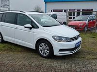 Gebraucht VW Touran Comfortline 150 PS (110 kW) 2021 Weiß Van / Kleinbus