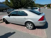Gebraucht Ford Mondeo 110 PS (80 kW) 2001 Silber Limousine