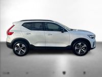 Gebraucht Volvo XC40 Plus 163 PS (119 kW) 2024 Weiß metallic SUV