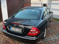 Gebraucht Mercedes E220 Elegance 150 PS (110 kW) 2003 Schwarz Limousine